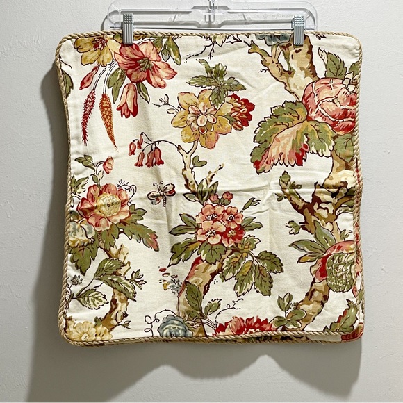 Pottery Barn Accents Pottery Barn Set Of 2 Jacobean Floral Print